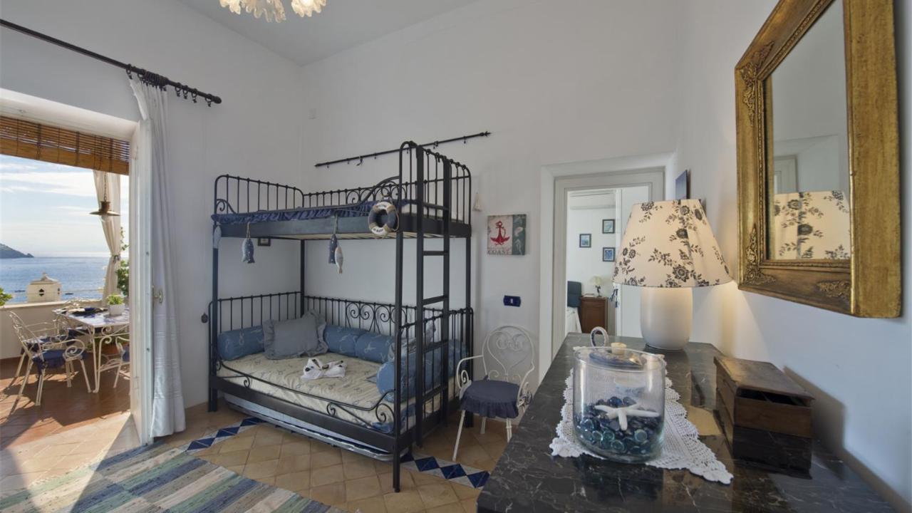 Casa Noemi 4&2, Emma Villas โปซิตาโน ภายนอก รูปภาพ